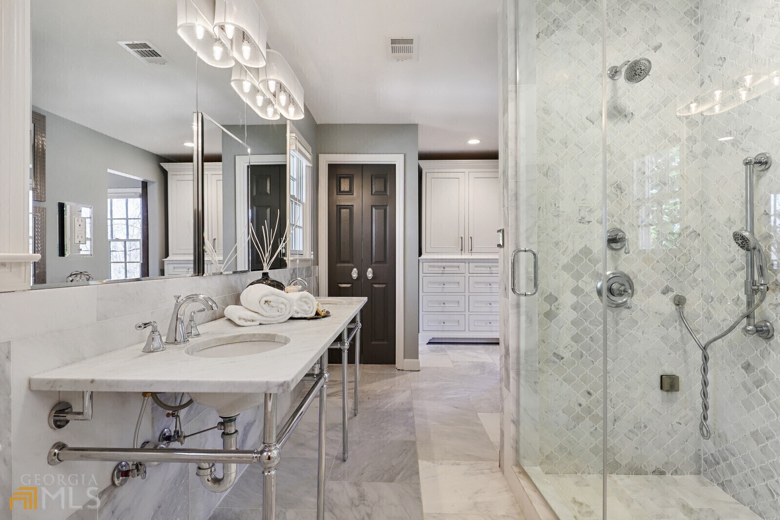 Vinings Forest - Residential