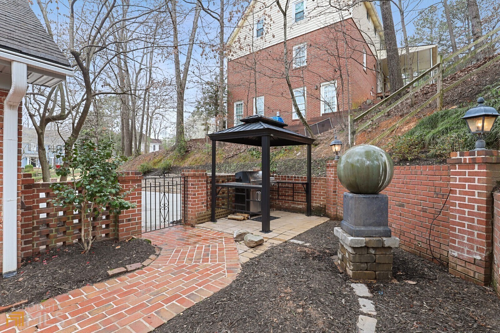 Vinings Forest - Residential