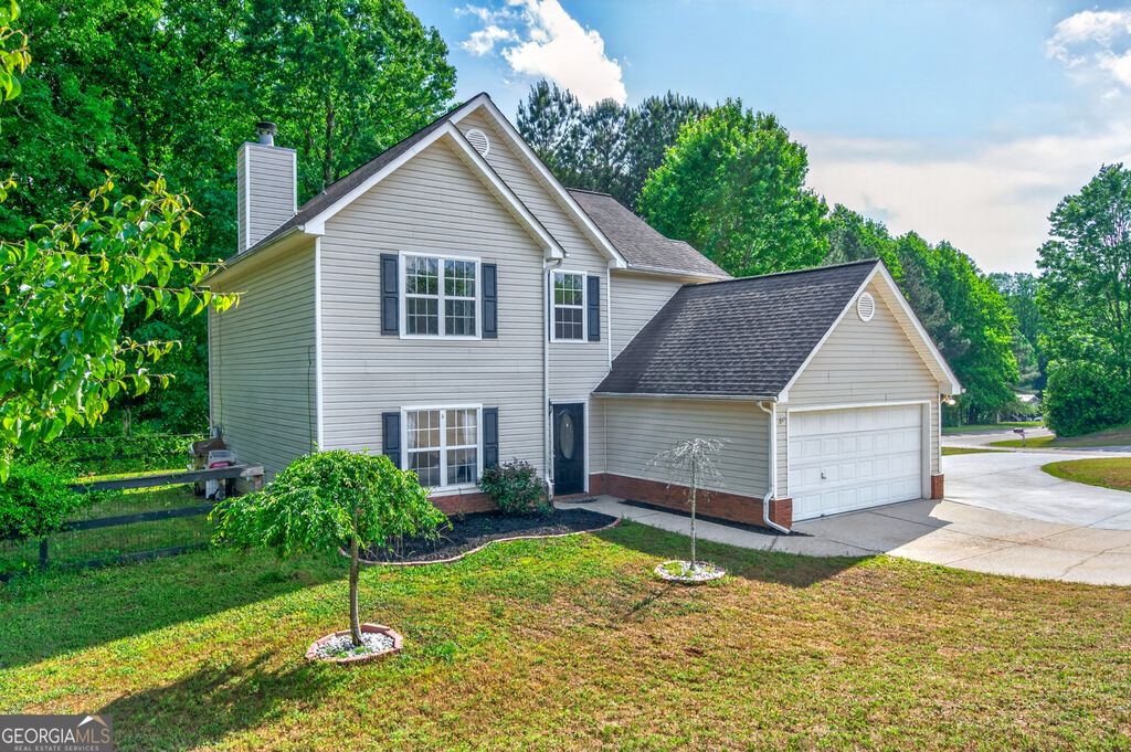 Photo of 6250 Glen Port Circle, Flowery Branch, GA 30542 (MLS # 10761101)