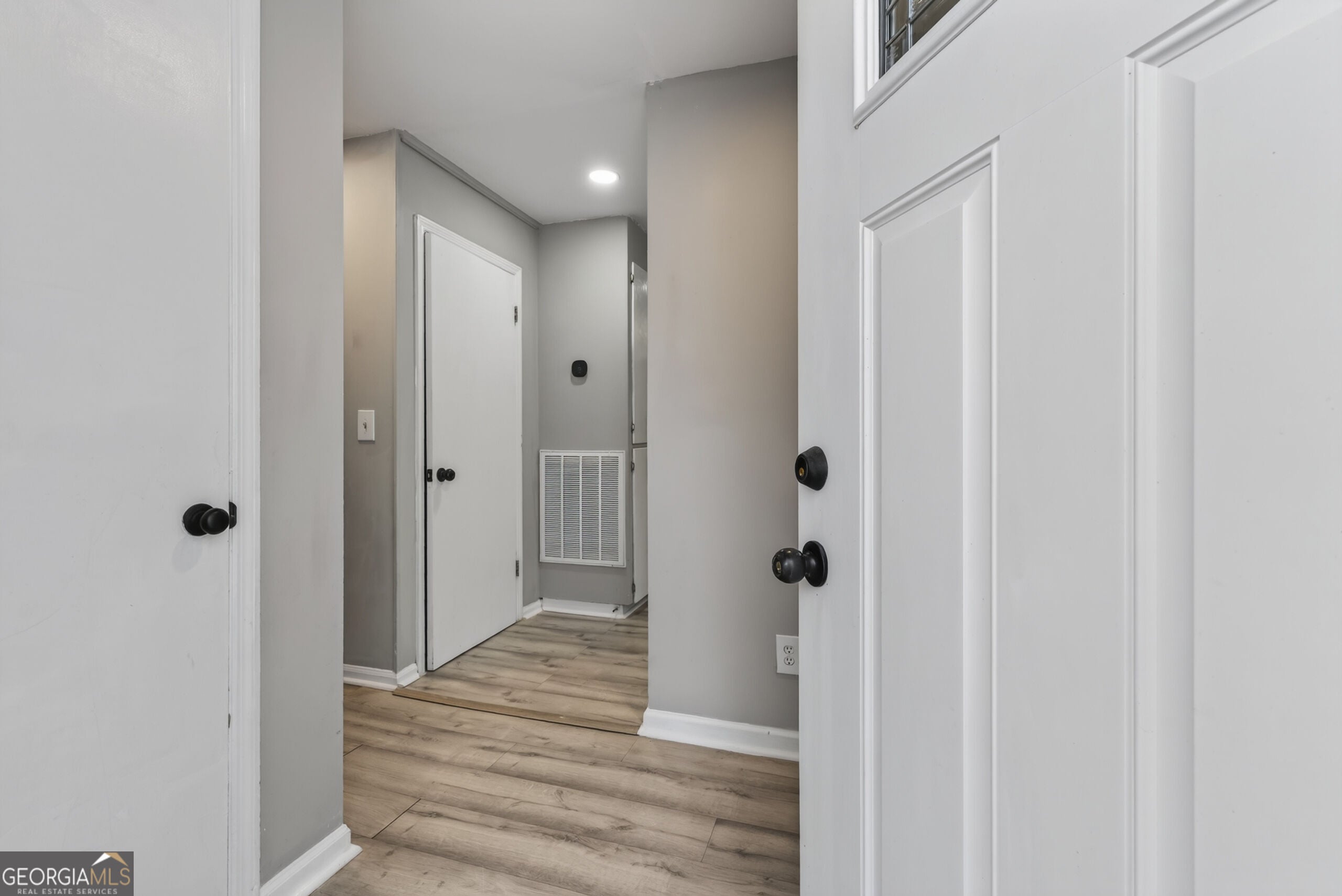 555 Glencove DR