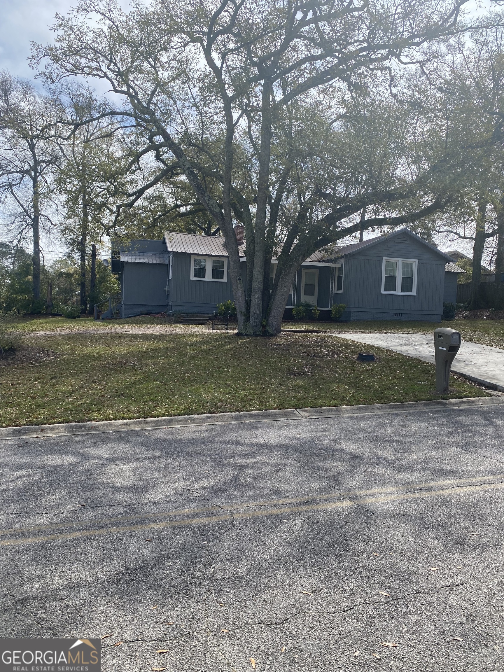 Listing image 1