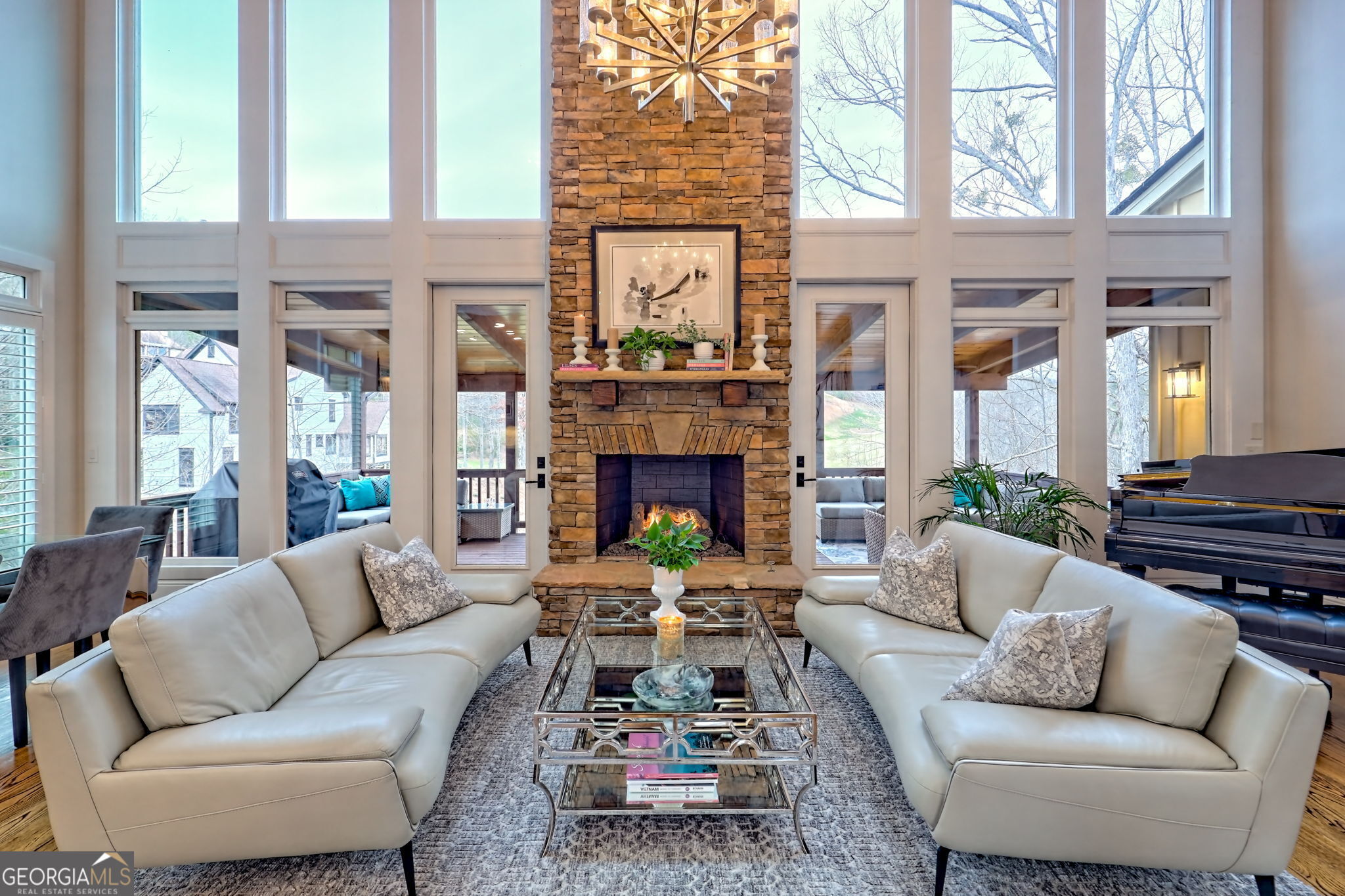 Clayton, Georgia 30525, United States, 4 Bedrooms Bedrooms, ,5 BathroomsBathrooms,Residential,Active,26355