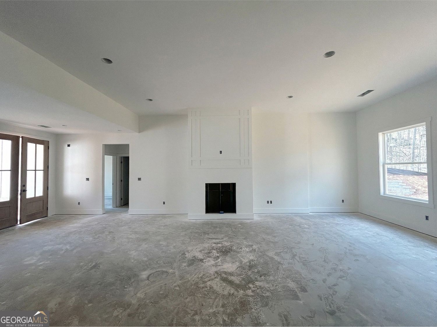 239 Principal Meridian DR