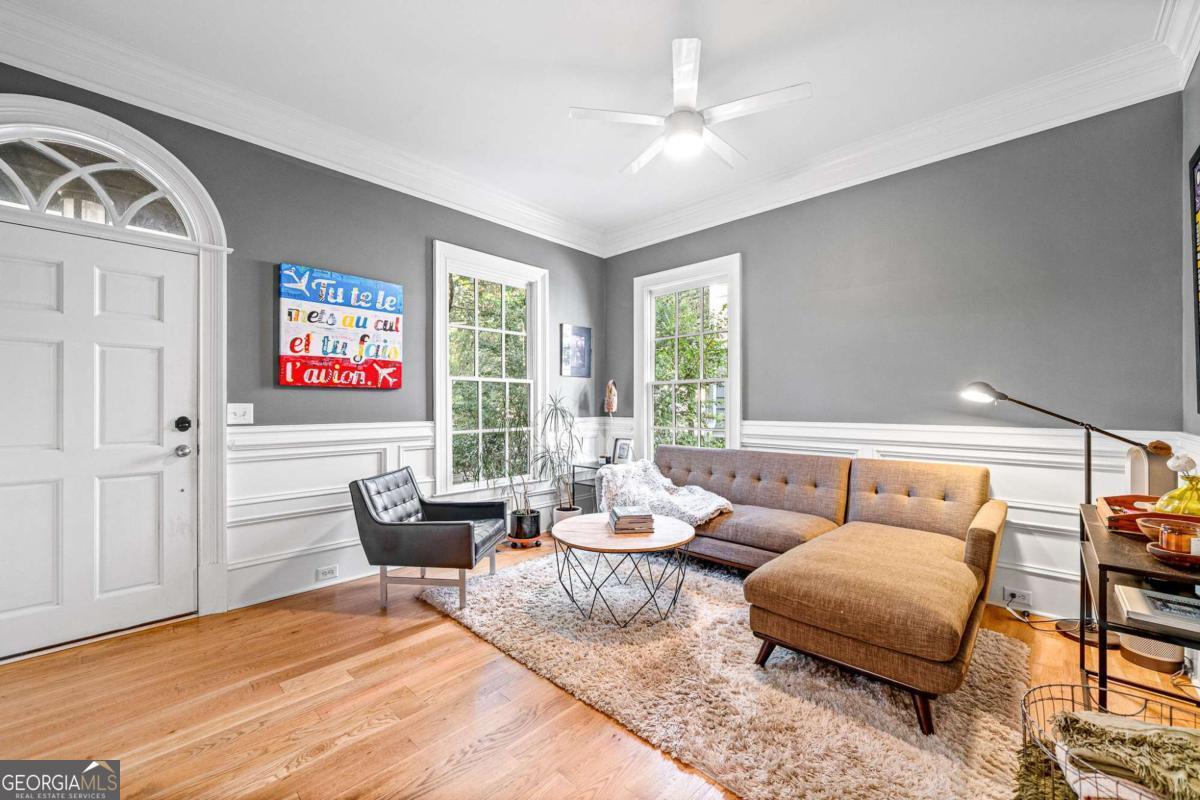 354 Dekle DR