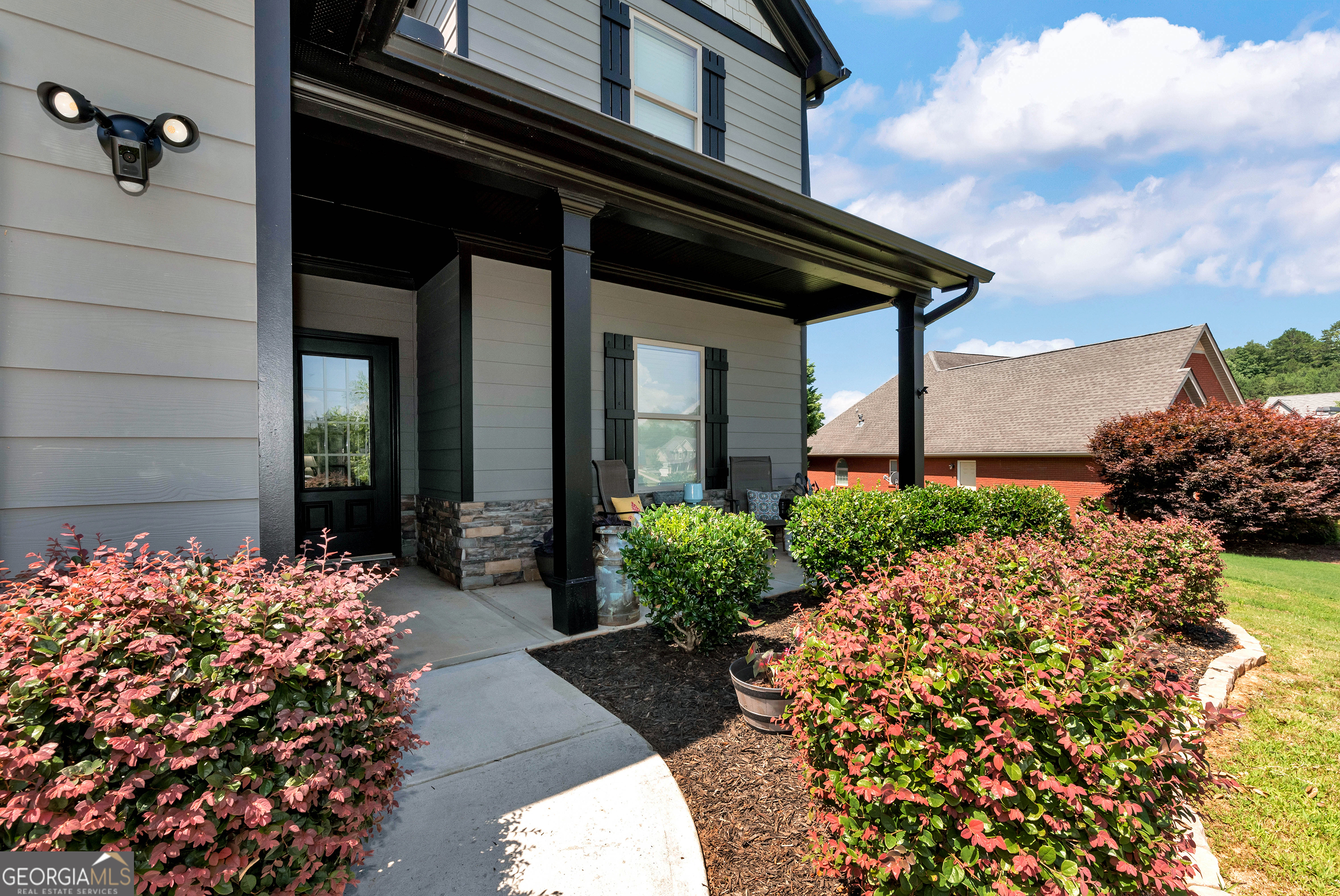 432 Huntington LN