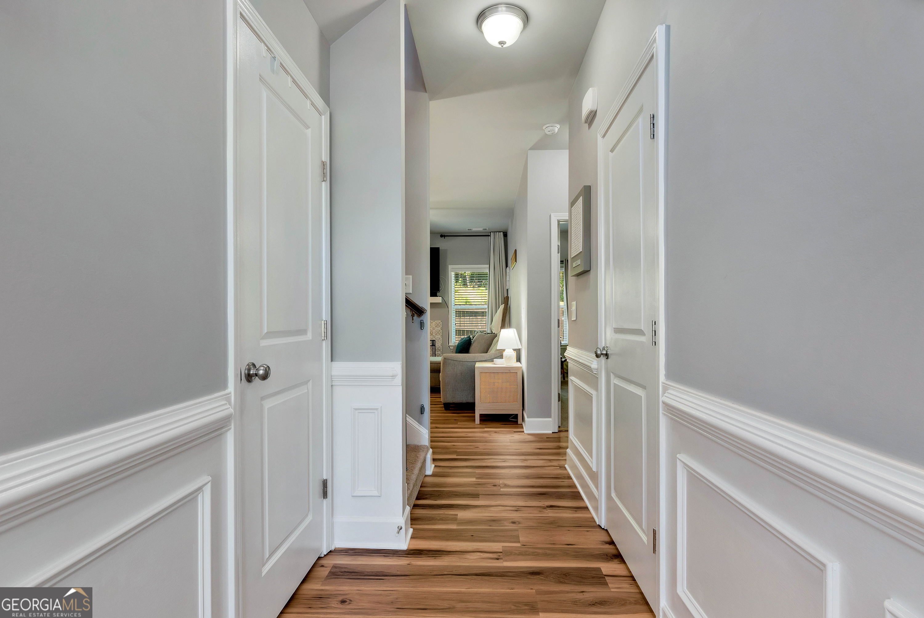 432 Huntington LN