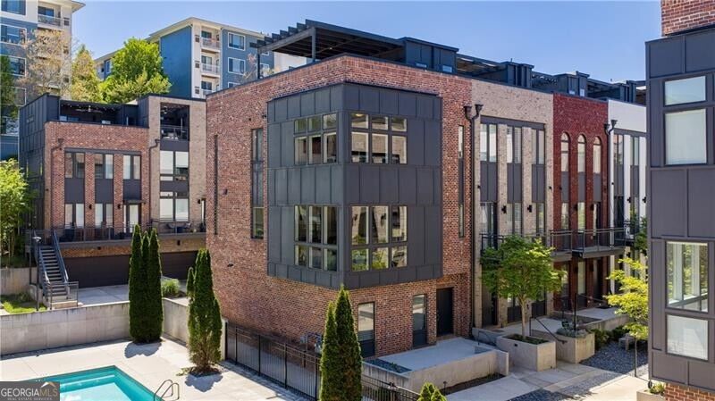 Photo of 1296 Chelsea Circle NW, Atlanta, GA 30318 (MLS # 10869750)