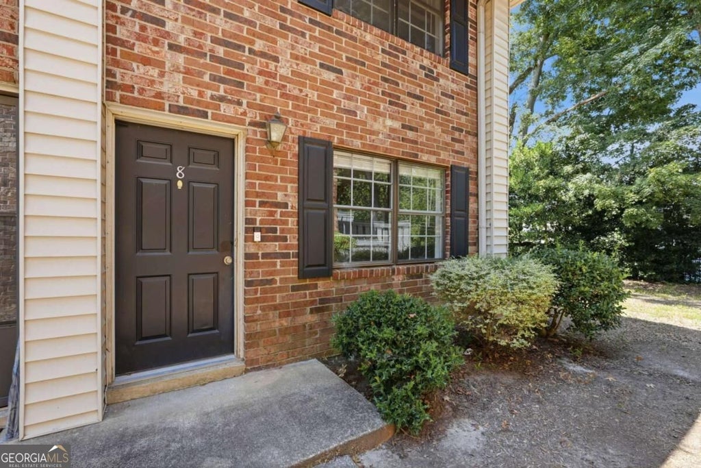 Photo of 1235 Riverside Drive #C-8, Gainesville, GA 30501 (MLS # 10842246)