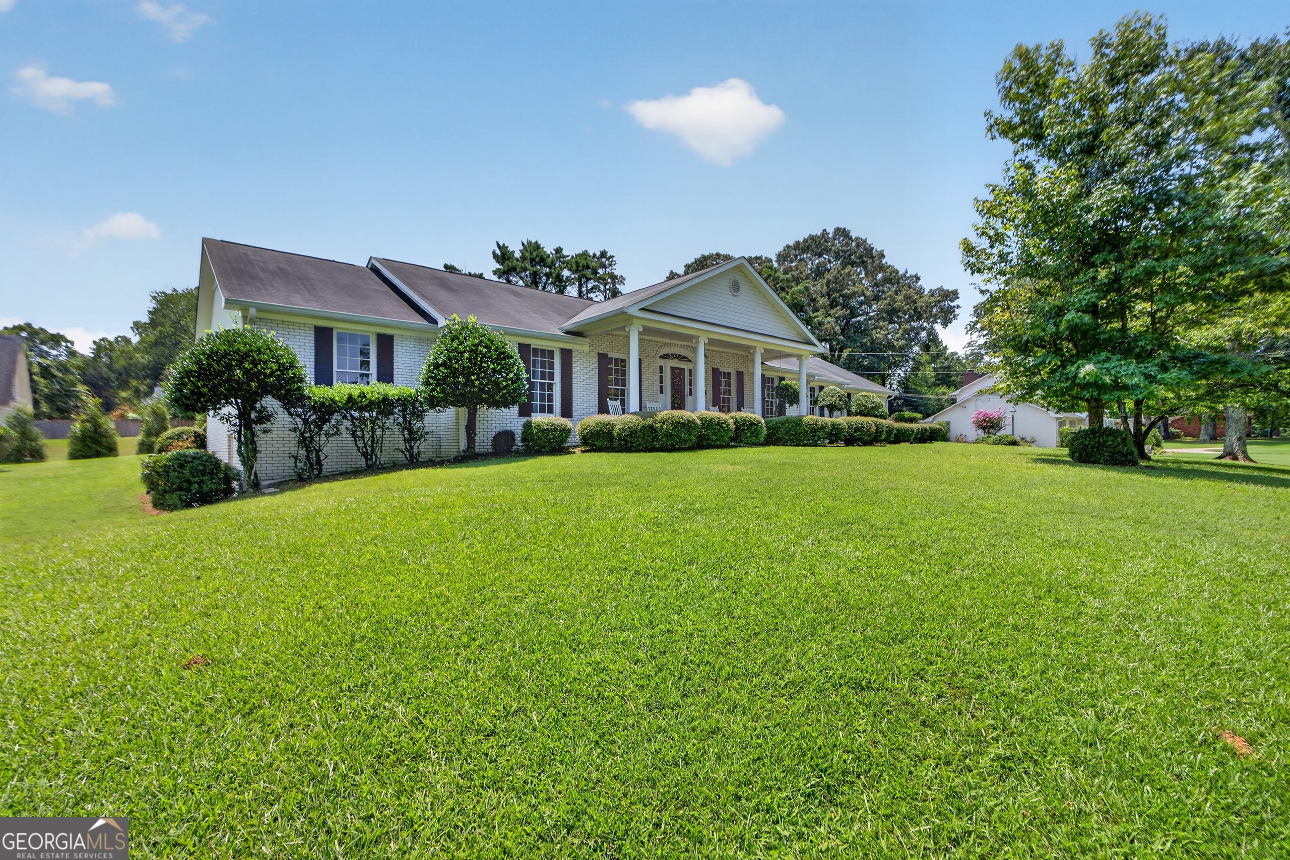 6 Greenbriar LN SE