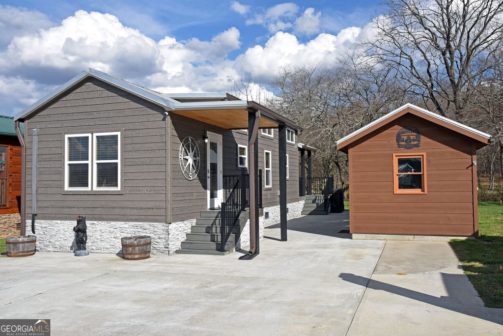 Photo of 435 Golden Nugget Rd, Blairsville, GA 30512 (MLS # 10705744)