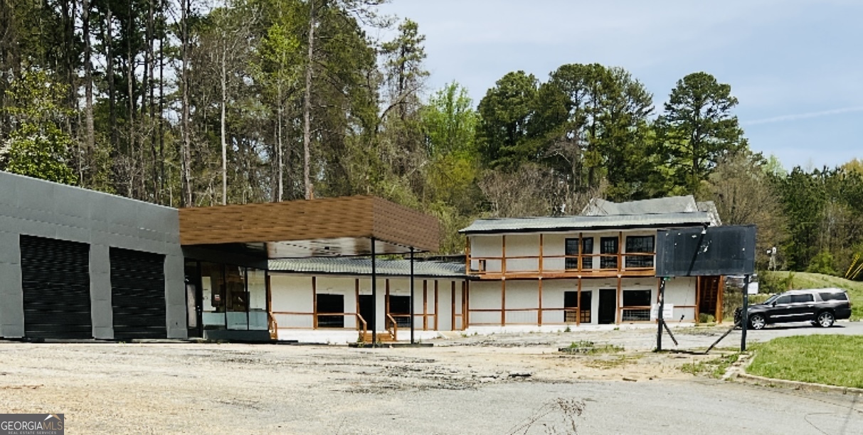 503 W Memorial DR