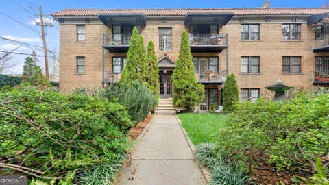 Photo of 677 Somerset Terrace NE #2D, Atlanta, GA 30306 (MLS # 10791365)