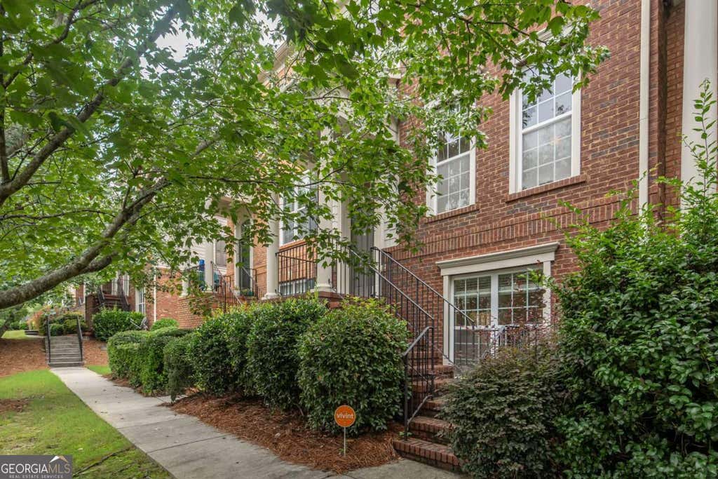 Photo of 2450 Natoma Court SE #11, Smyrna, GA 30080 (MLS # 10822893)