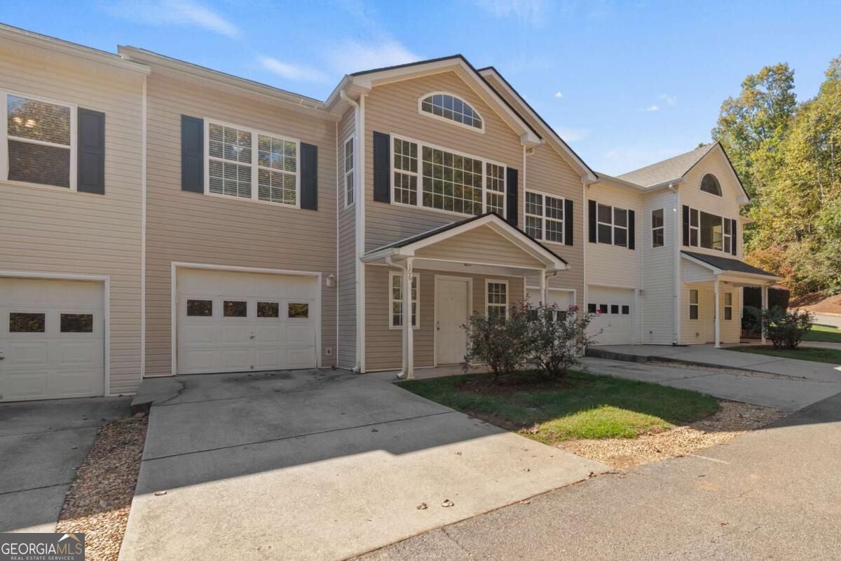 106 Pointe CIR