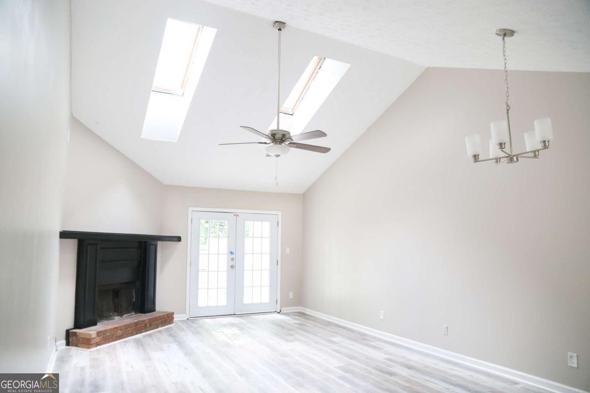 OLD FARM PLACE - Residential Lease