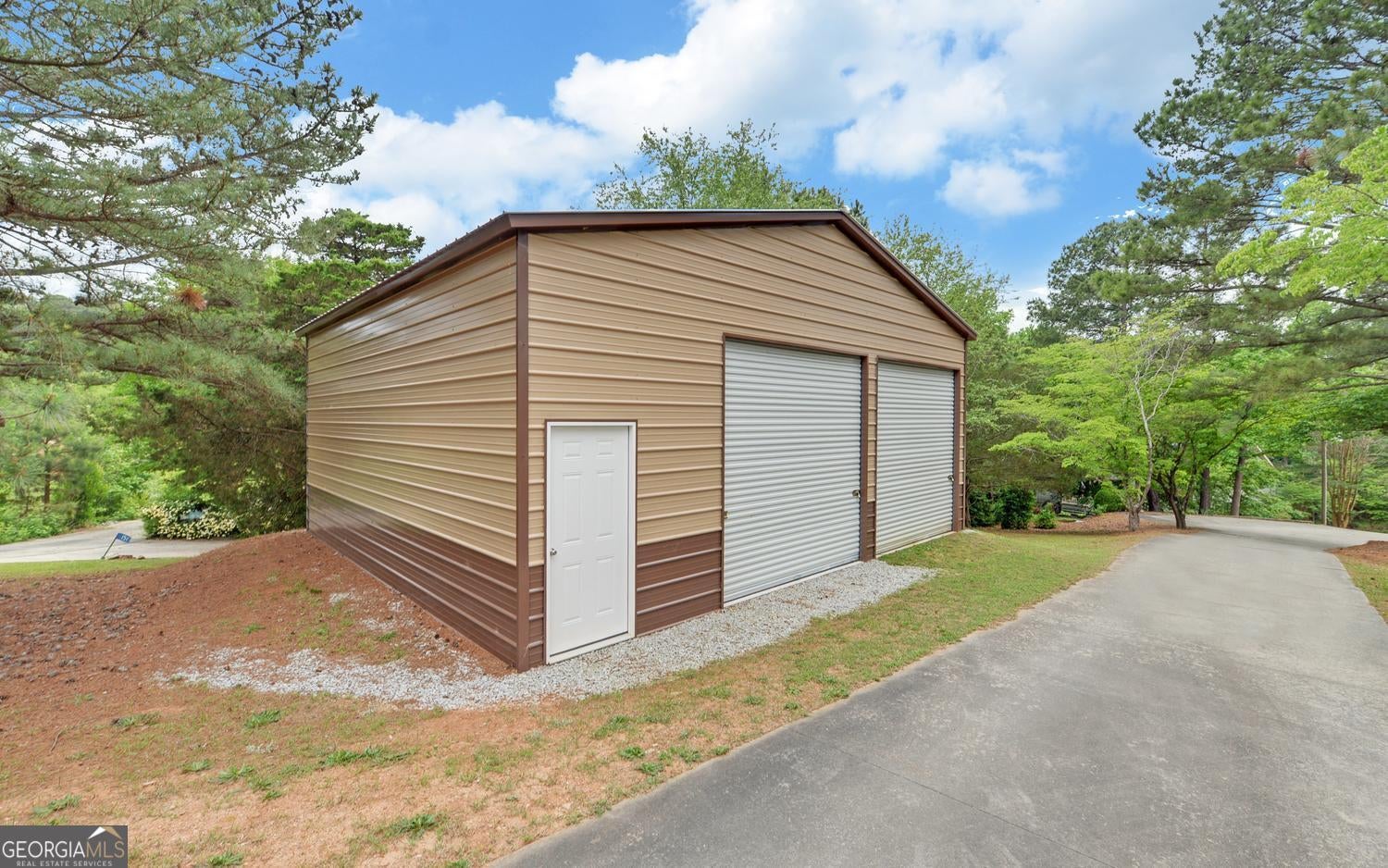 157 Nelle DR