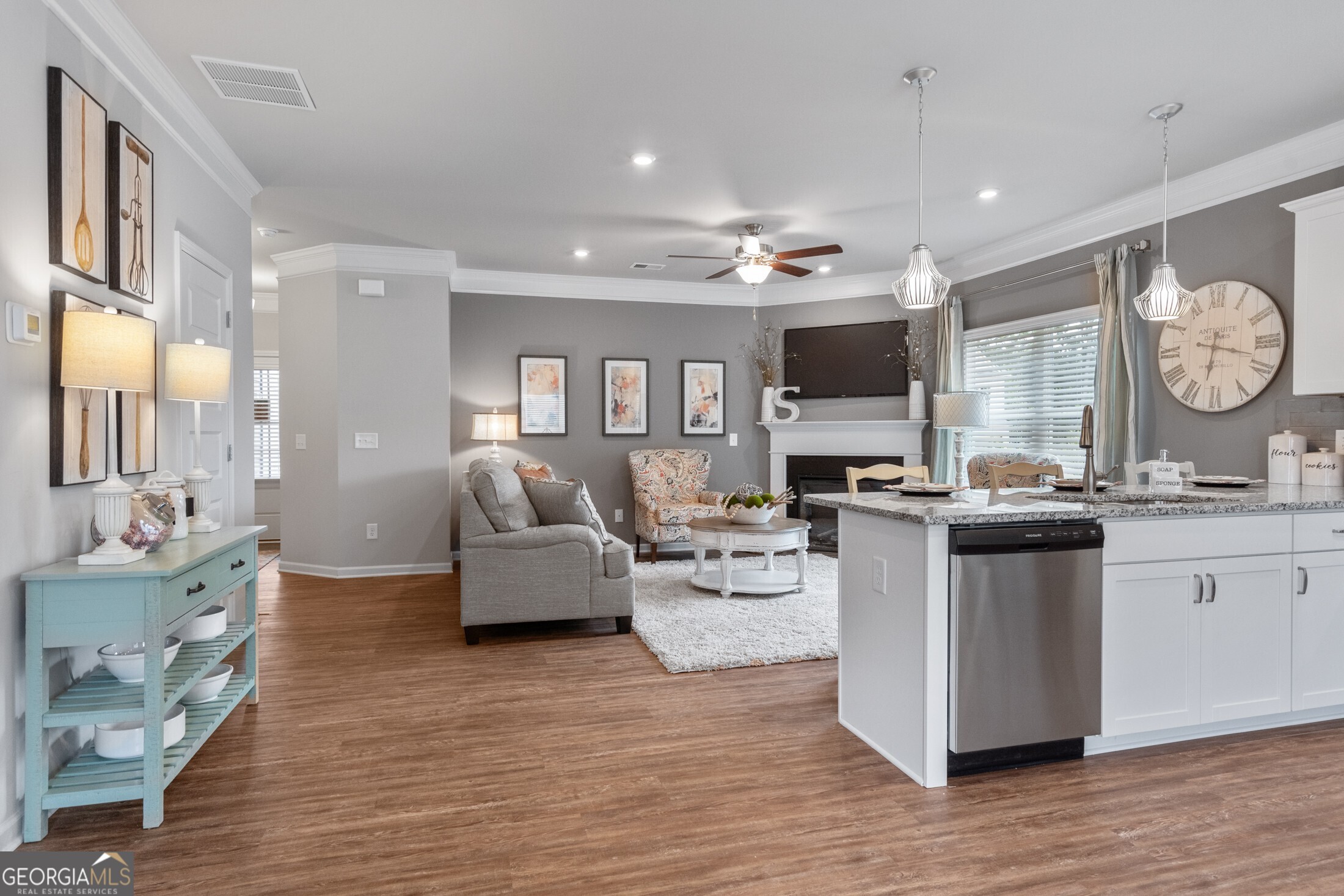 123 Ravencliff DR 80
