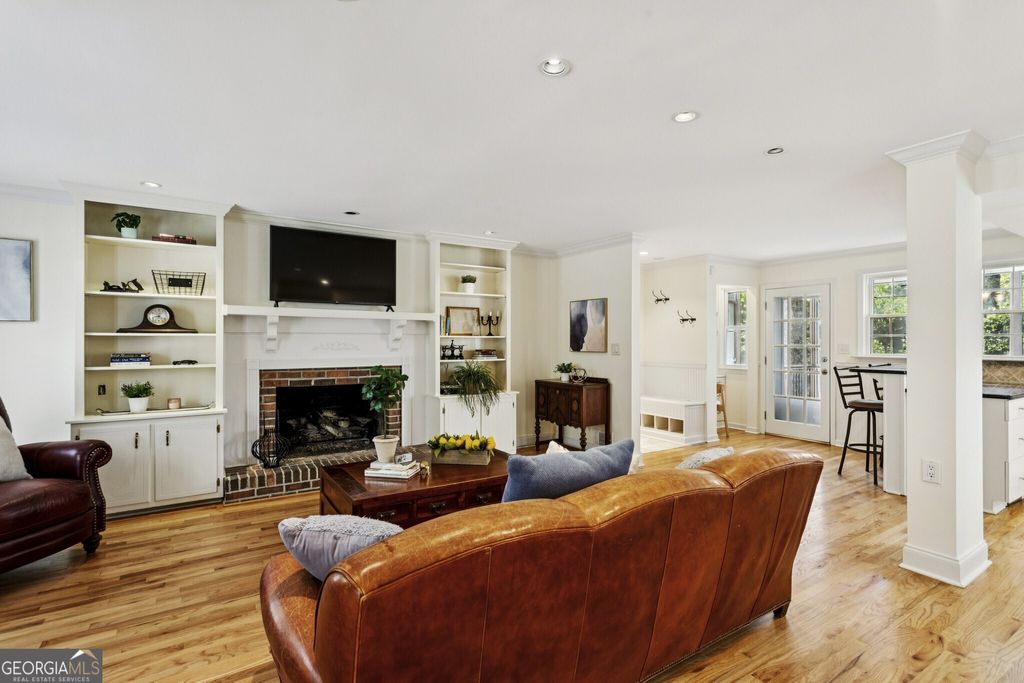 Photo of 1151 Roxboro Cove NE, Atlanta, GA 30324 (MLS # 10722418)