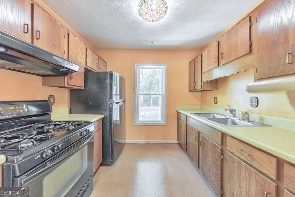 Pleasant Oaks Townhomes - Residential
