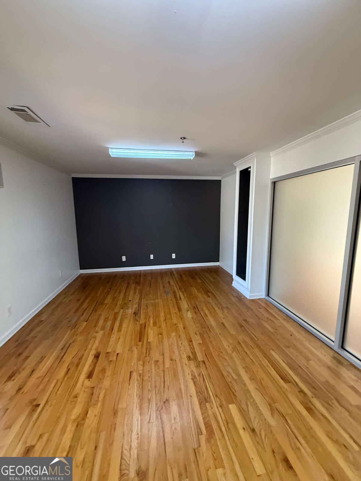 1001 Oak RD SW 1