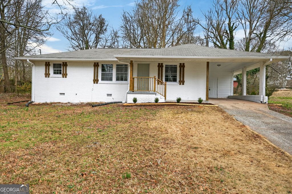 Photo of 926 Green Valley Road SW, Mableton, GA 30126 (MLS # 10695075)