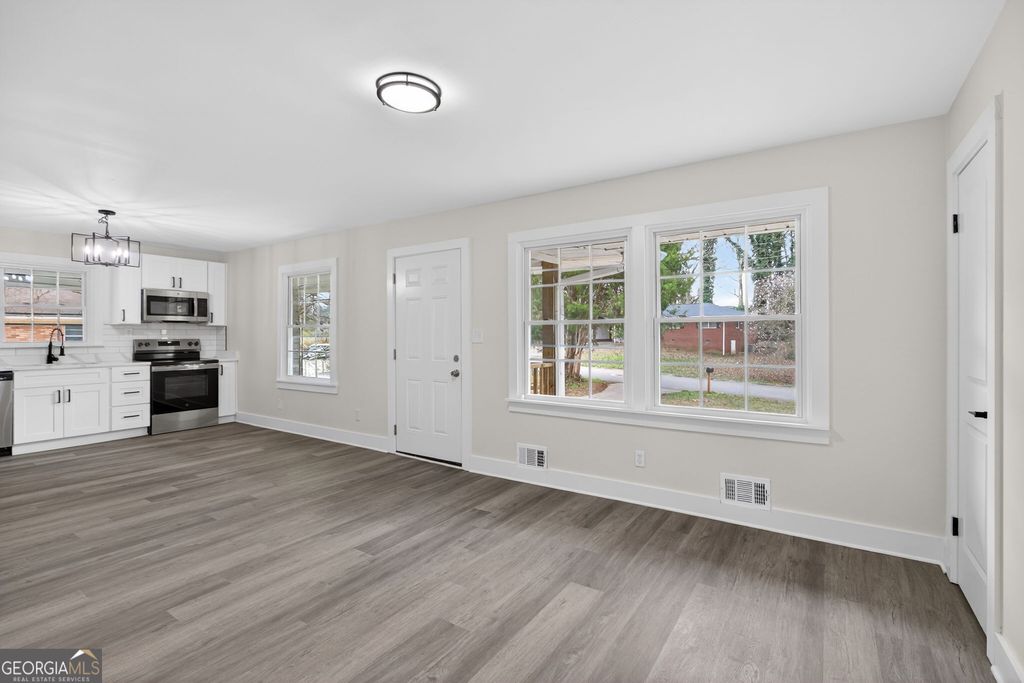 Photo of 926 Green Valley Road SW, Mableton, GA 30126 (MLS # 10695075)