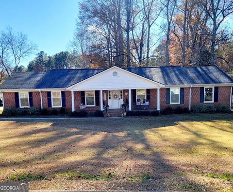 A home in Lanett