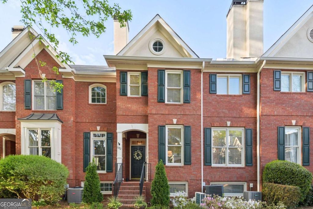 Photo of 1192 Brookhaven Glen NE, Atlanta, GA 30319 (MLS # 10724438)