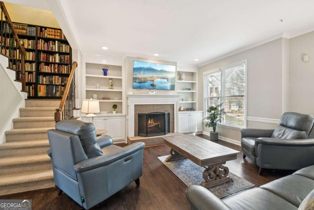 Photo of 1192 Brookhaven Glen NE, Atlanta, GA 30319 (MLS # 10724438)