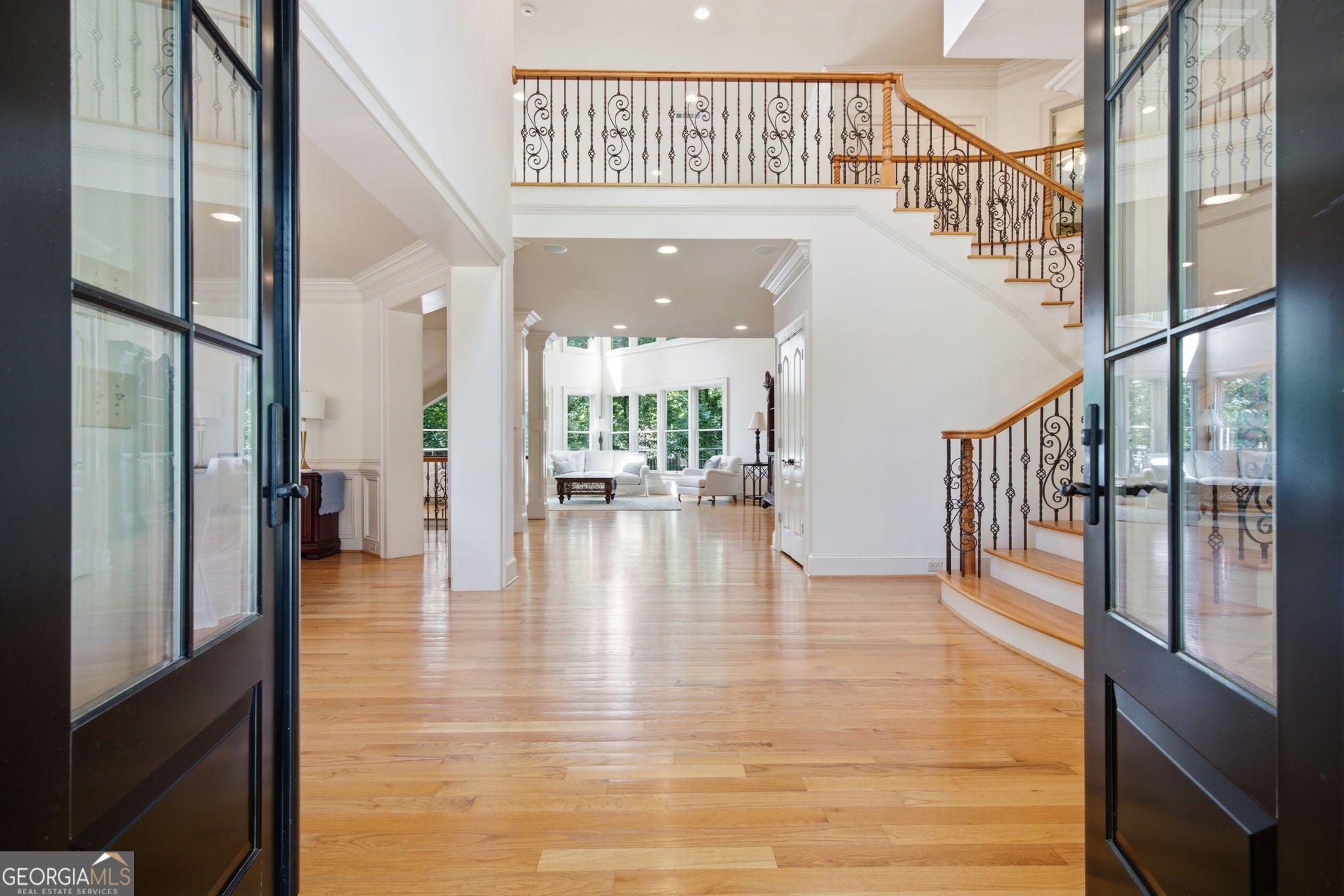 127 Mills LN