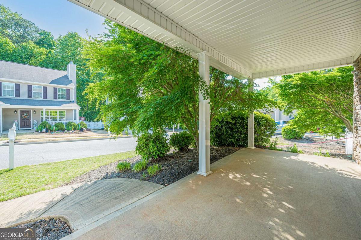 316 Greystone CIR