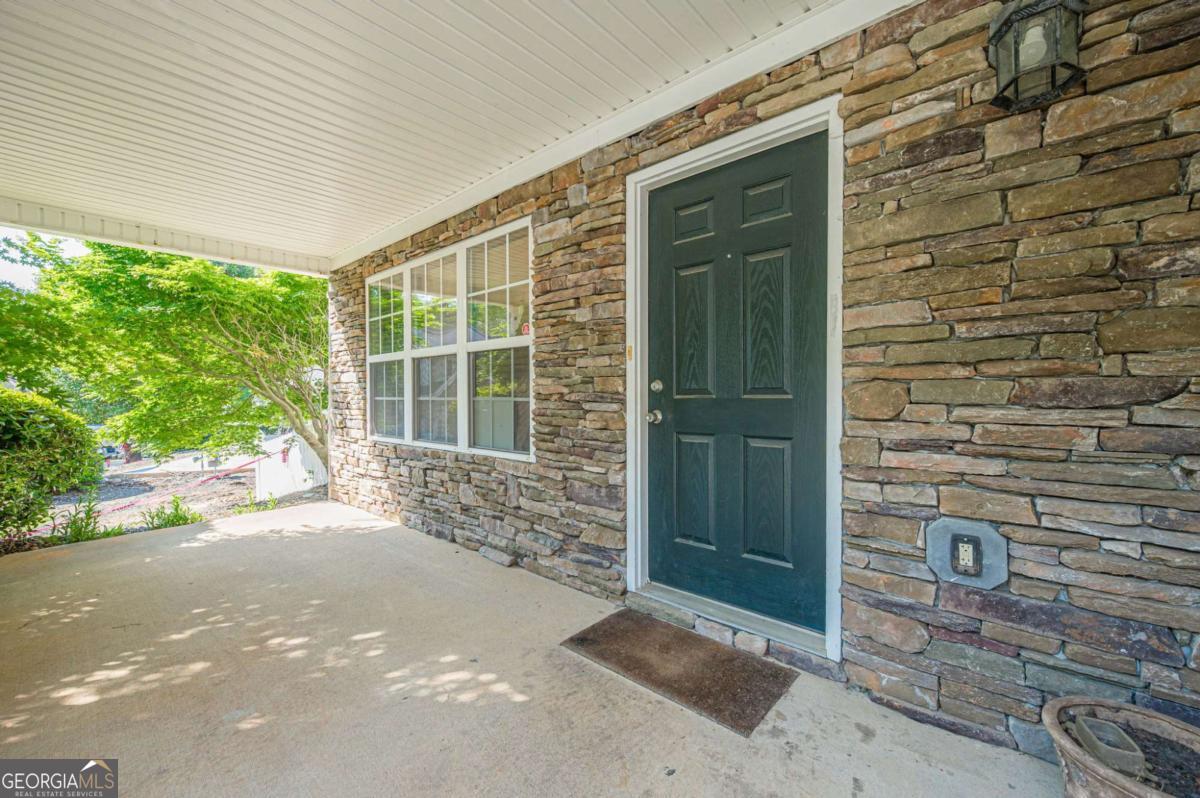 316 Greystone CIR
