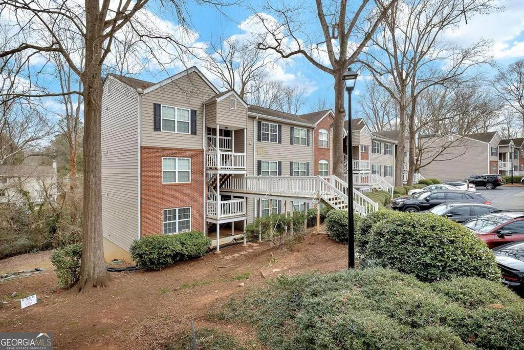 Photo of 330 Teal Court, Kennesaw, GA 30076 (MLS # 10699387)