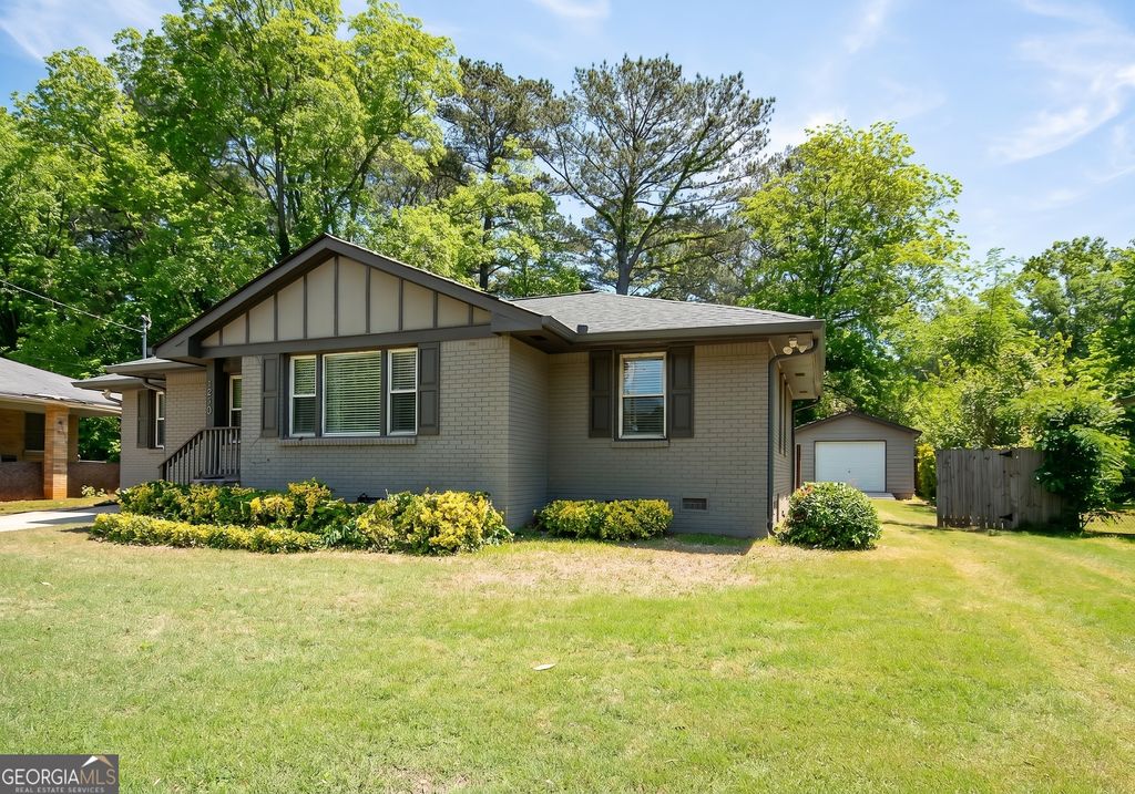 Photo of 1930 S Columbia Place, Decatur, GA 30032 (MLS # 10762363)