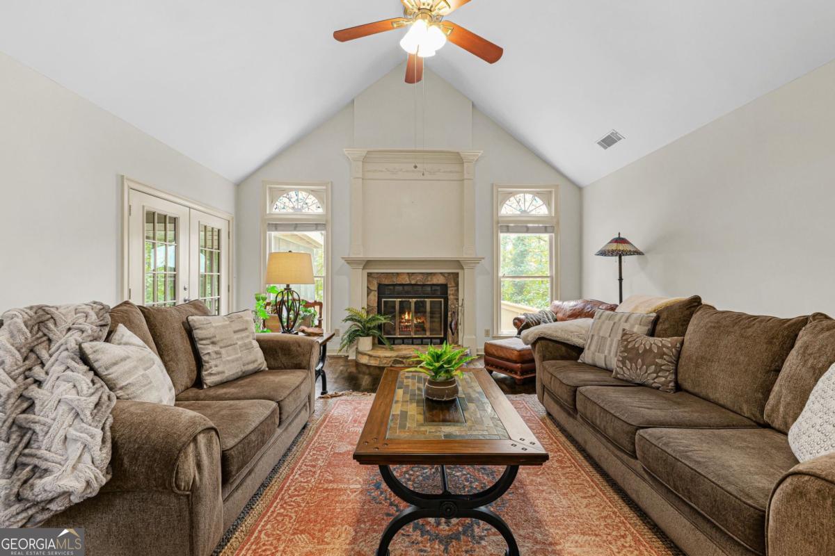 160 Fairway Ridge DR