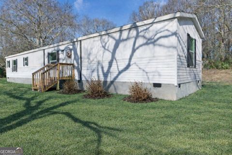 136 Pine ST Danielsville GA 30633