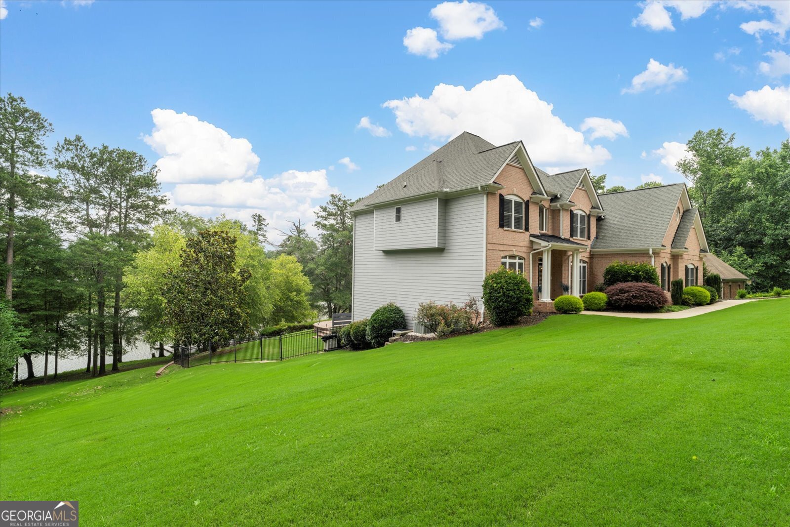5755 Riley RD