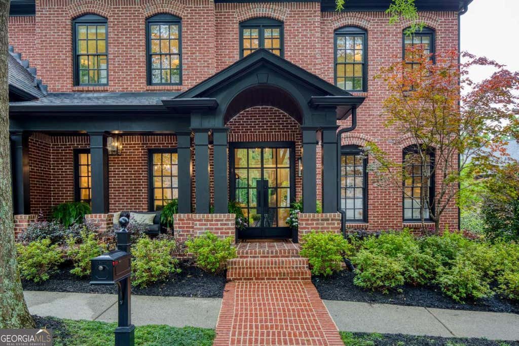 Photo of 2975 Woodvale Court, Alpharetta, GA 30022 (MLS # 10784285)