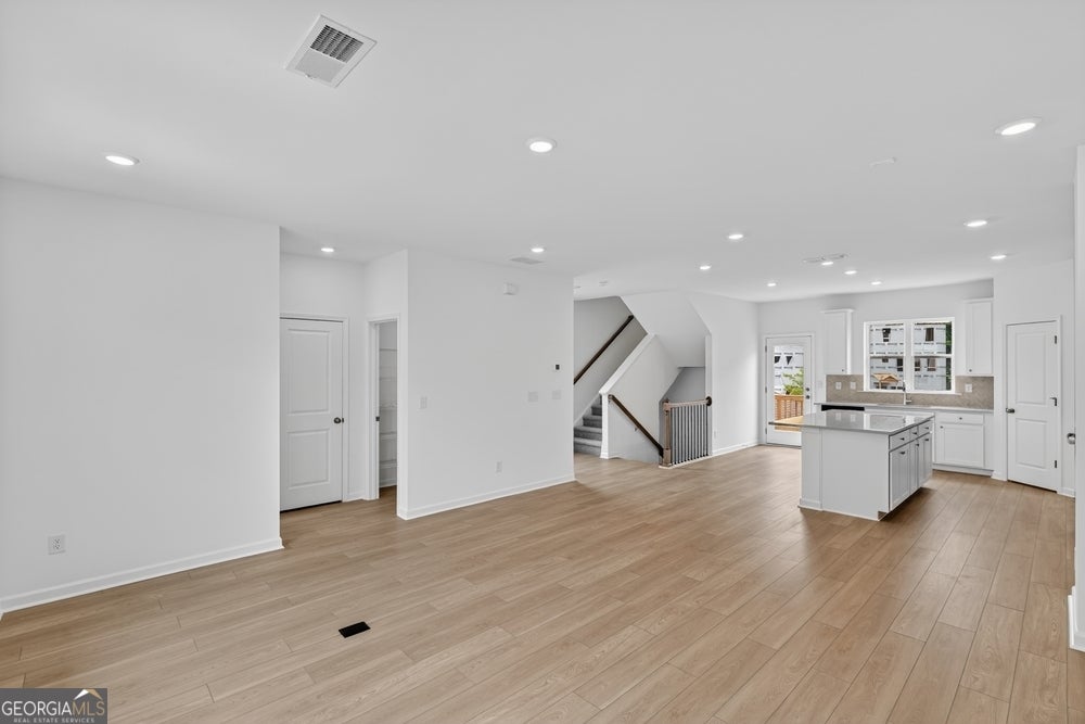 5817 Schelton PL SE