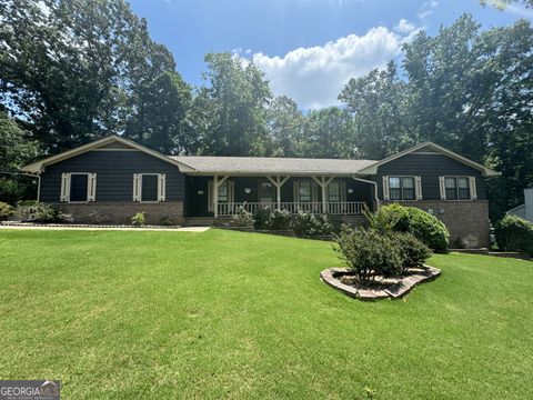 Single Family Residence in Lilburn GA 3636 Starwood Trail.jpg