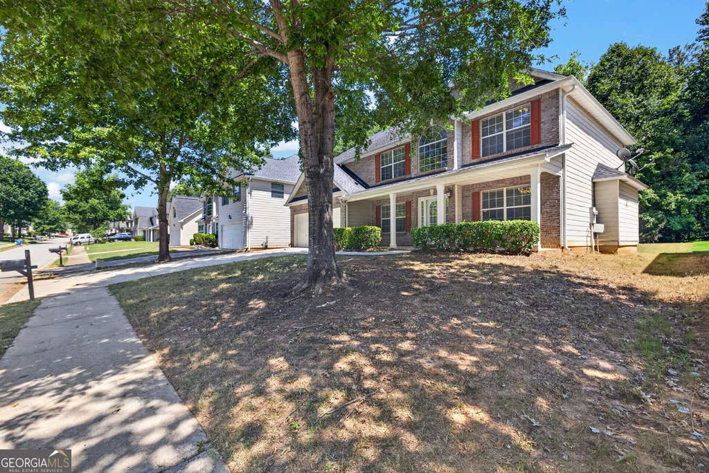 Photo of 2900 Chilhowee Drive SW, Atlanta, GA 30331 (MLS # 10832946)