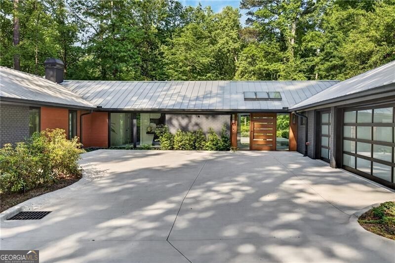 585 Amberidge TRL