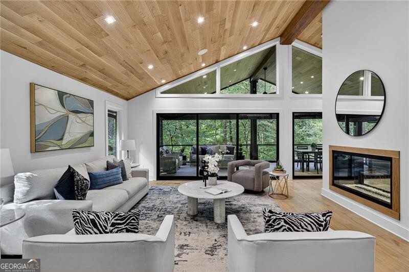 585 Amberidge TRL