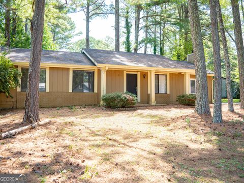 96 Burnham CIR Jonesboro GA 30238