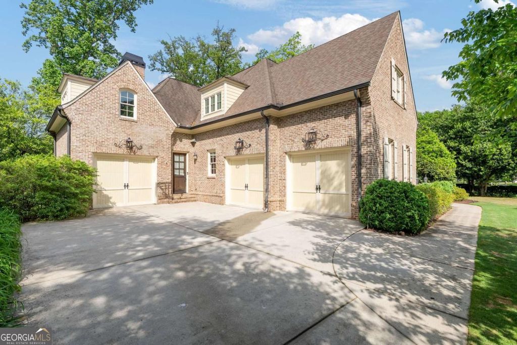 Photo of 1740 Doncaster Drive NE, Atlanta, GA 30309 (MLS # 10686278)