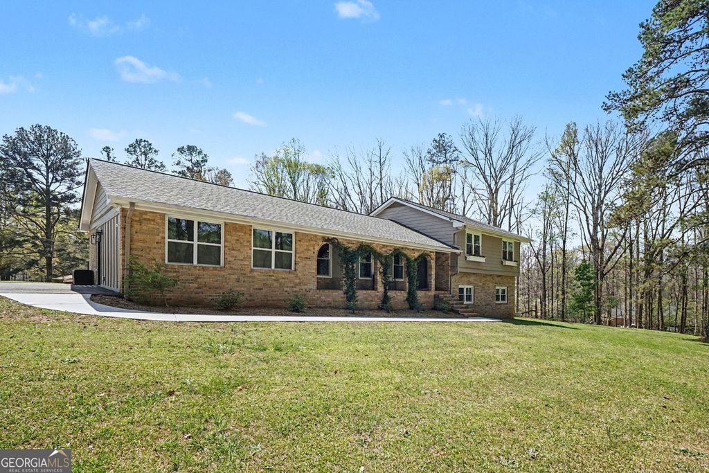 Photo of 1311 AUSTIN Road, Winder, GA 30680 (MLS # 10726652)