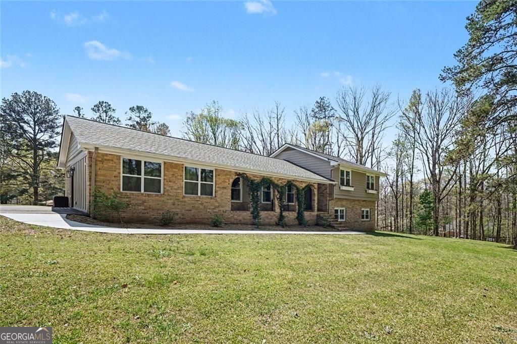 1311 AUSTIN RD
