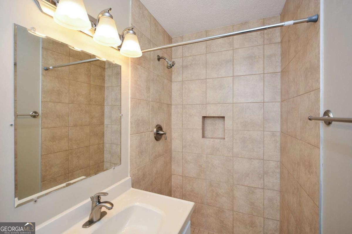 Plains Estate - Residential Lease