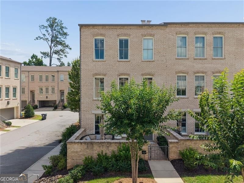 Photo of 3453 Landen Pine Court NE, Atlanta, GA 30305 (MLS # 10784865)