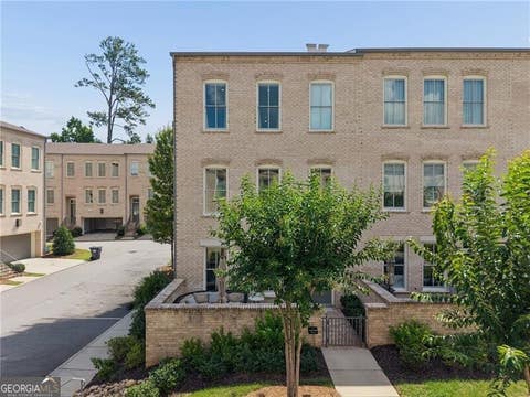 Photo of 3453 Landen Pine Court NE, Atlanta, GA 30305 (MLS # 10784865)